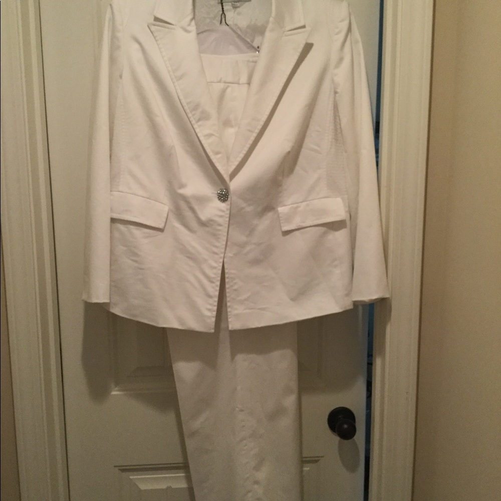 Women’s pantsuit